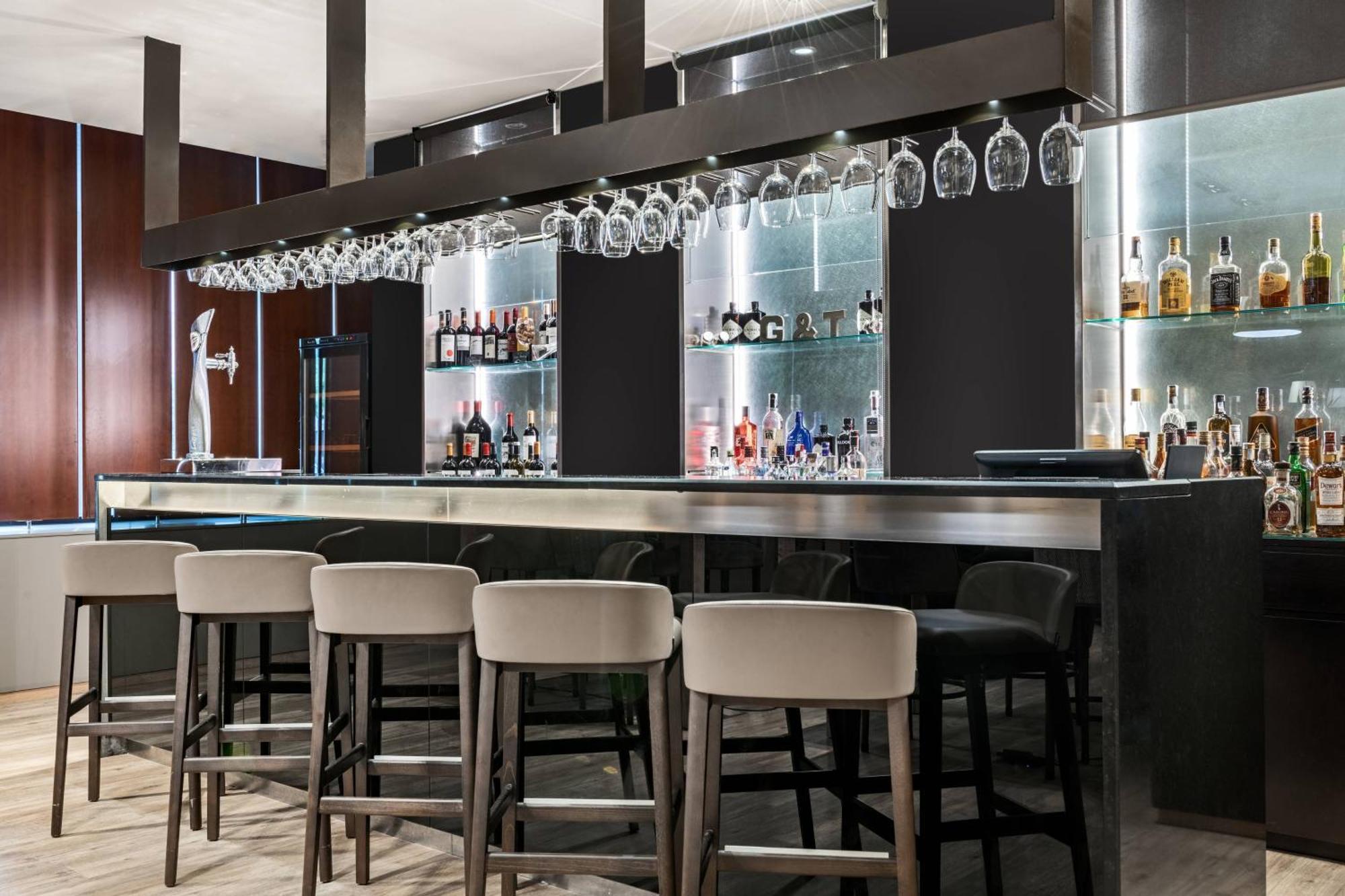 לוגרוניו Ac Hotel La Rioja By Marriott מראה חיצוני תמונה
