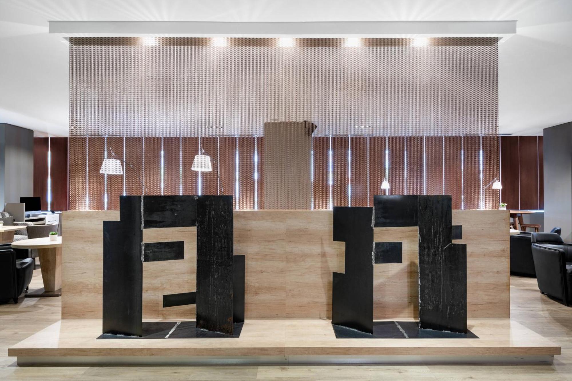 לוגרוניו Ac Hotel La Rioja By Marriott מראה חיצוני תמונה