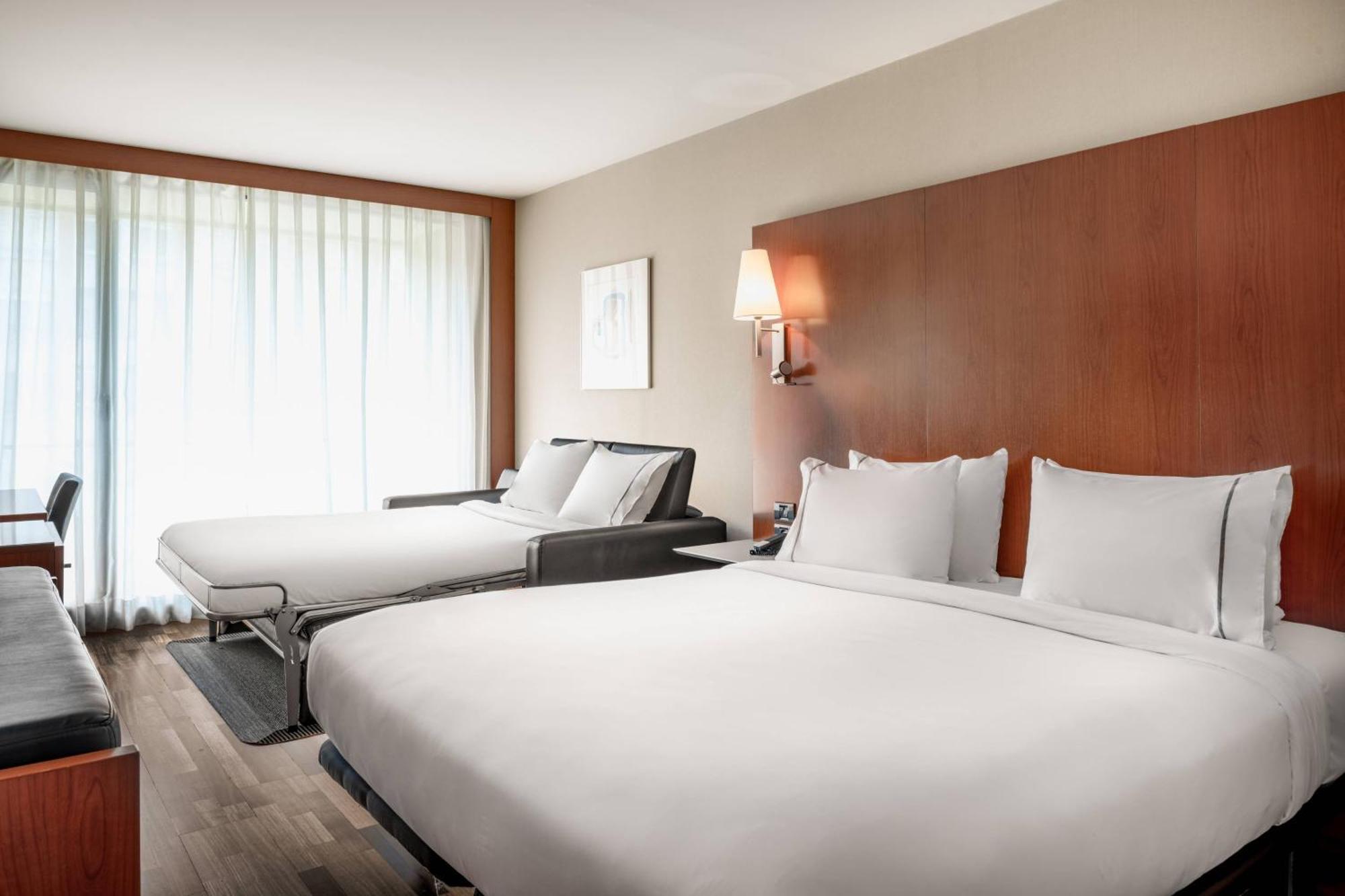 לוגרוניו Ac Hotel La Rioja By Marriott מראה חיצוני תמונה