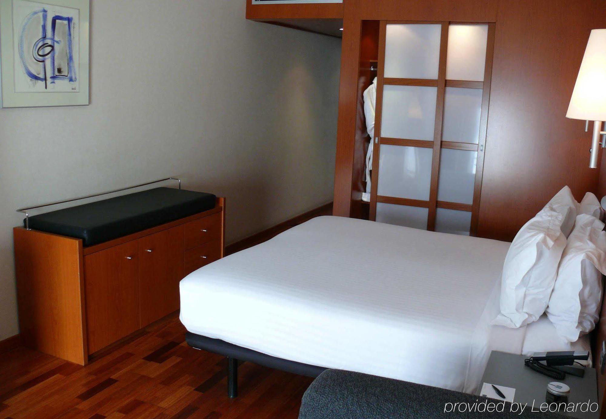לוגרוניו Ac Hotel La Rioja By Marriott מראה חיצוני תמונה