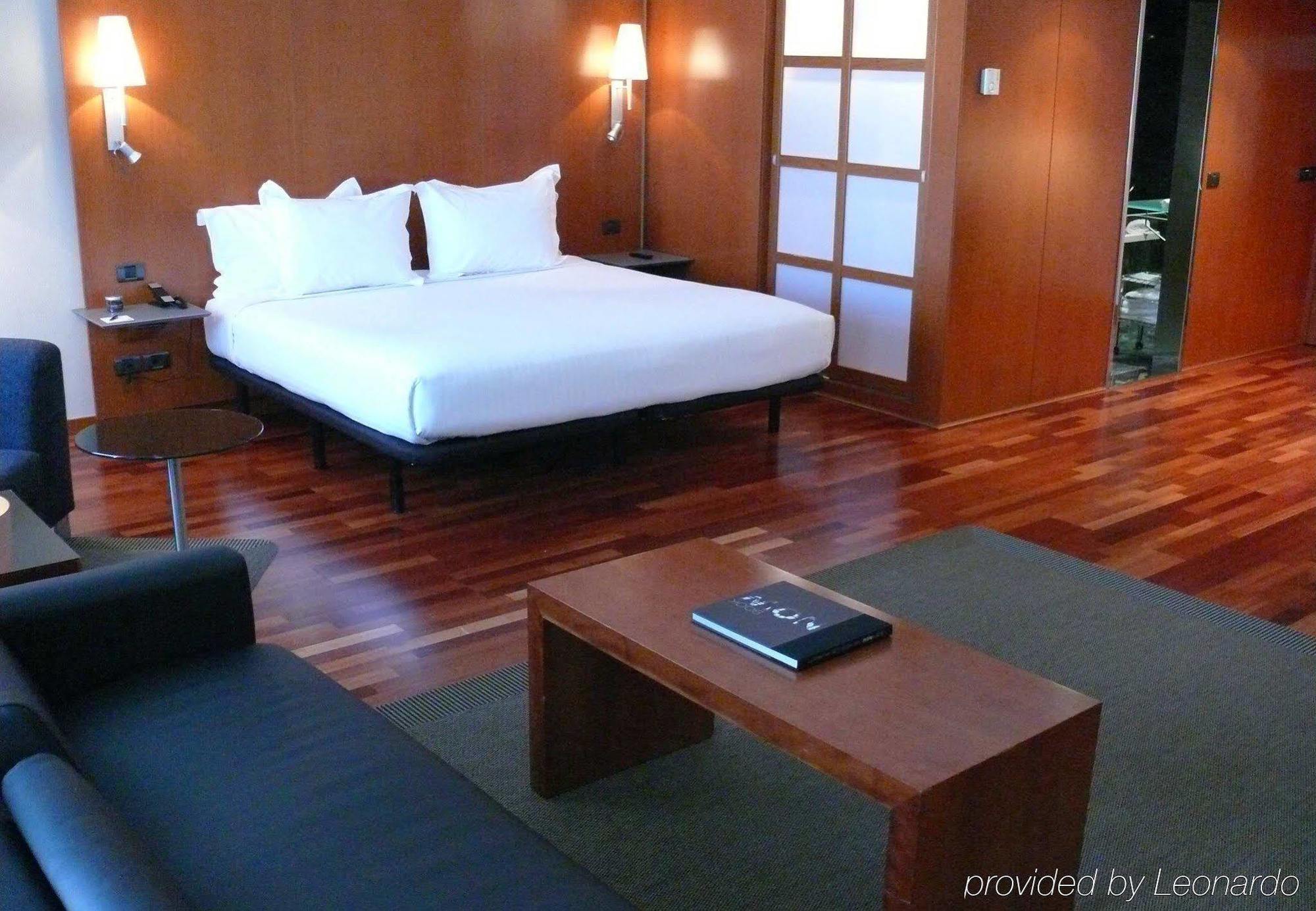 לוגרוניו Ac Hotel La Rioja By Marriott מראה חיצוני תמונה