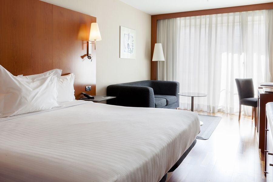 לוגרוניו Ac Hotel La Rioja By Marriott מראה חיצוני תמונה